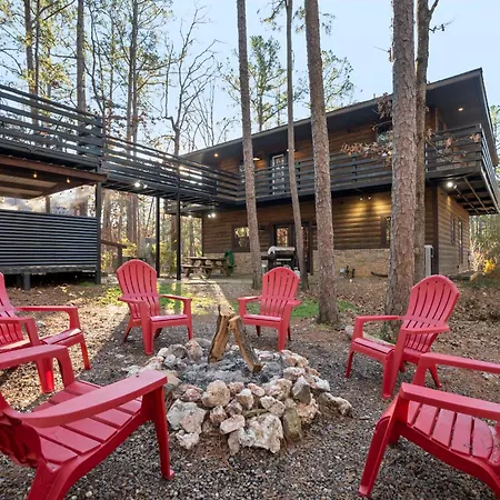 Hochatown Hot Tub Firepit Arcade Dog Friendly Bbq